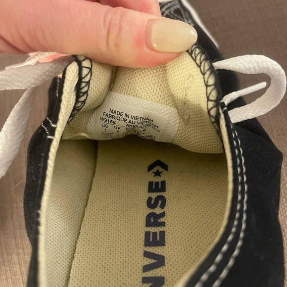 New Black Converse Size 7 - Picture 4 of 4